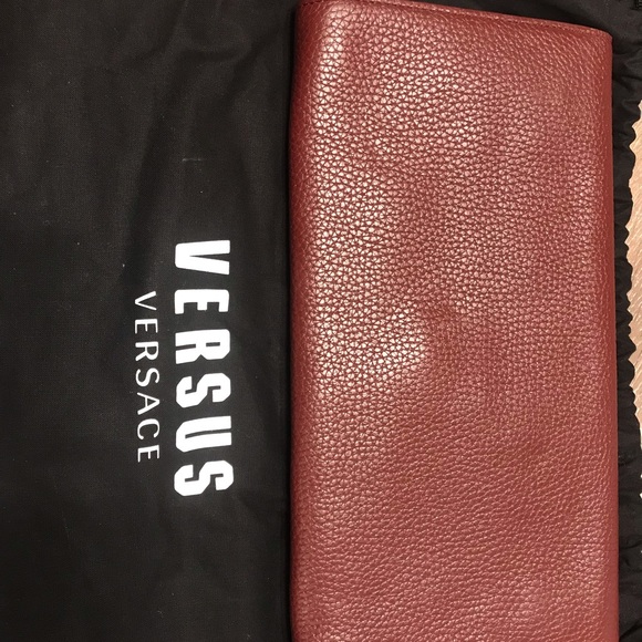 Versace Versus Clutch/Cross Body Bag New With tags - Picture 8 of 10